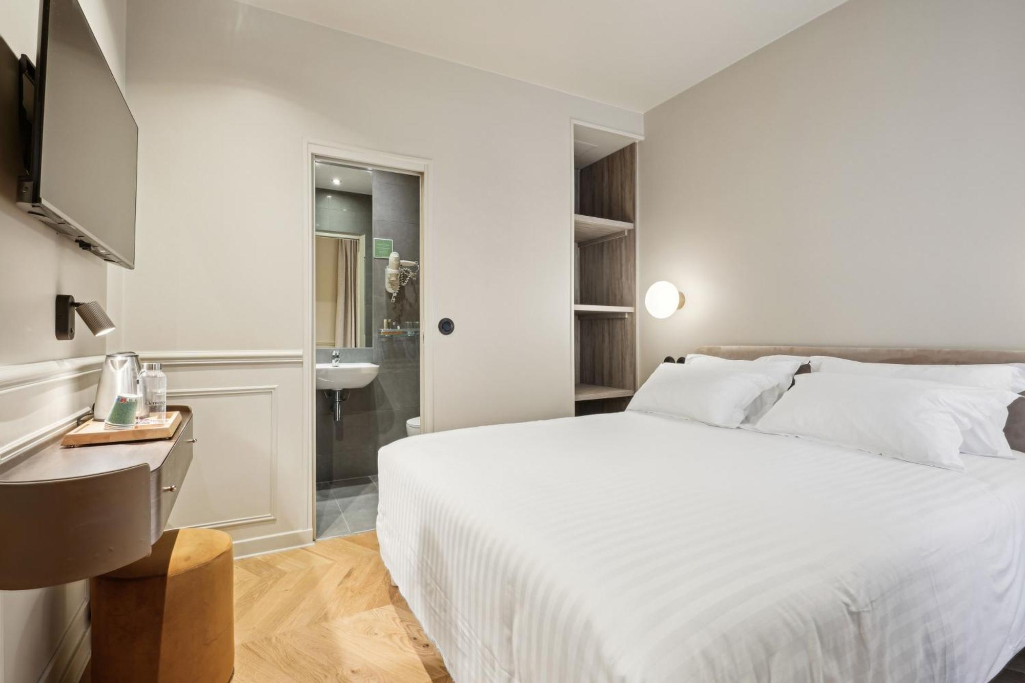 Hotel Clemence ปารีส ภายนอก รูปภาพ