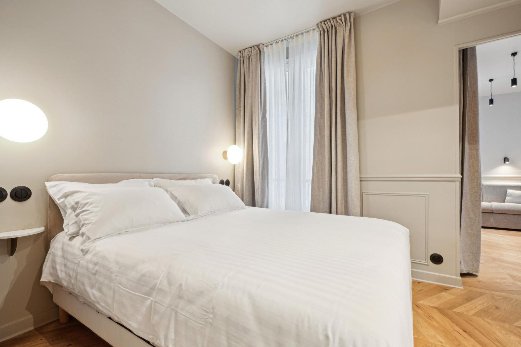 Hotel Clemence ปารีส ภายนอก รูปภาพ