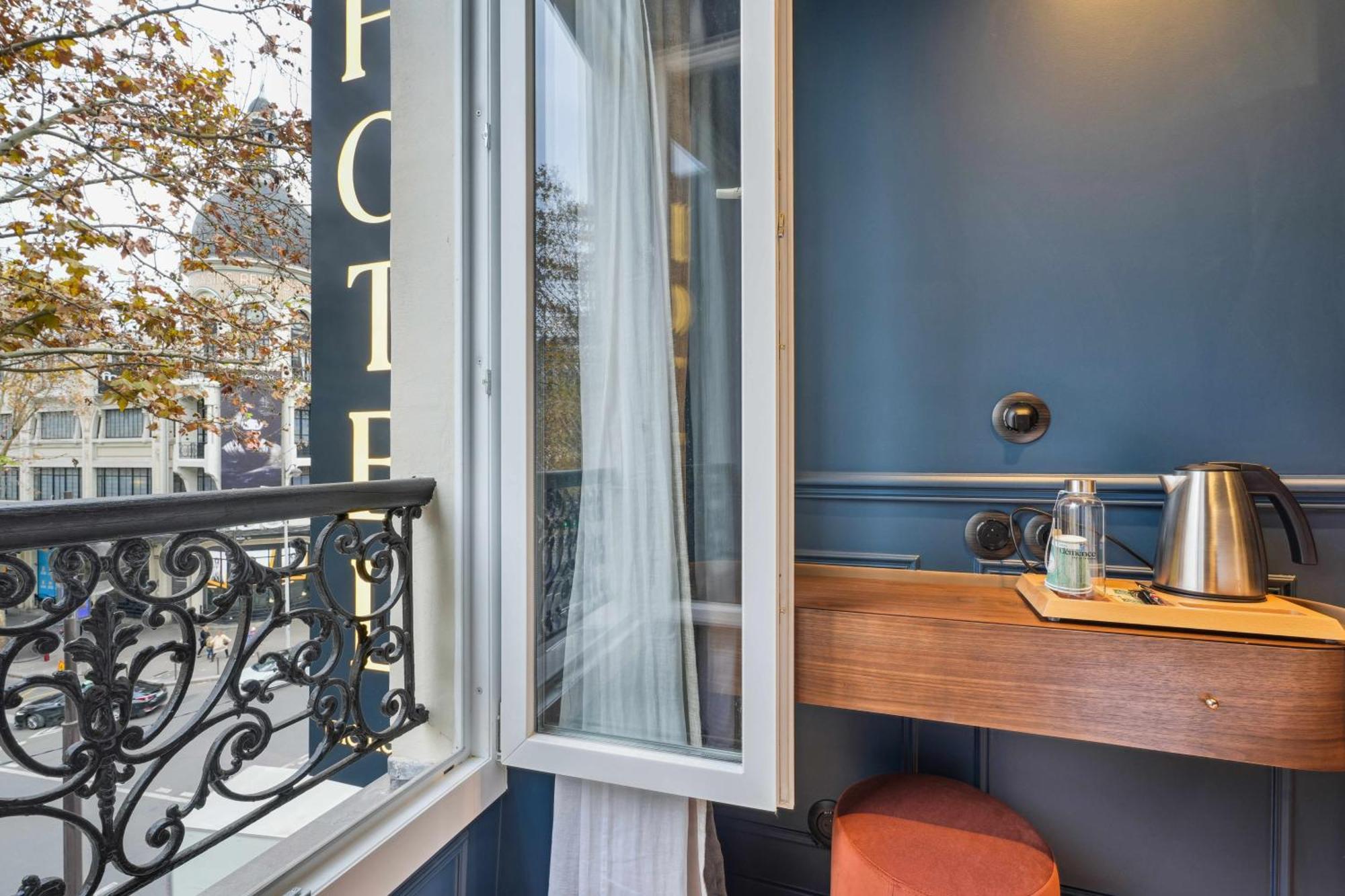 Hotel Clemence ปารีส ภายนอก รูปภาพ
